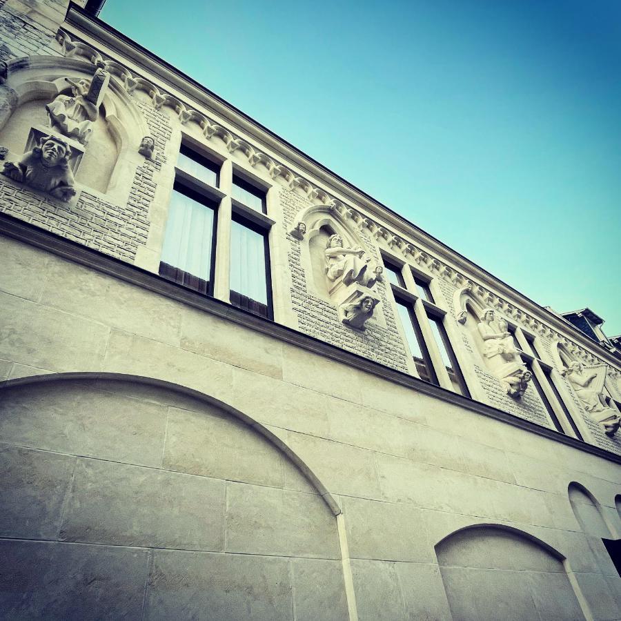 Charme De L'Ancien Pour Cet Appartement Entierement Renove Dans L'Hypercentre De Reims Exteriör bild