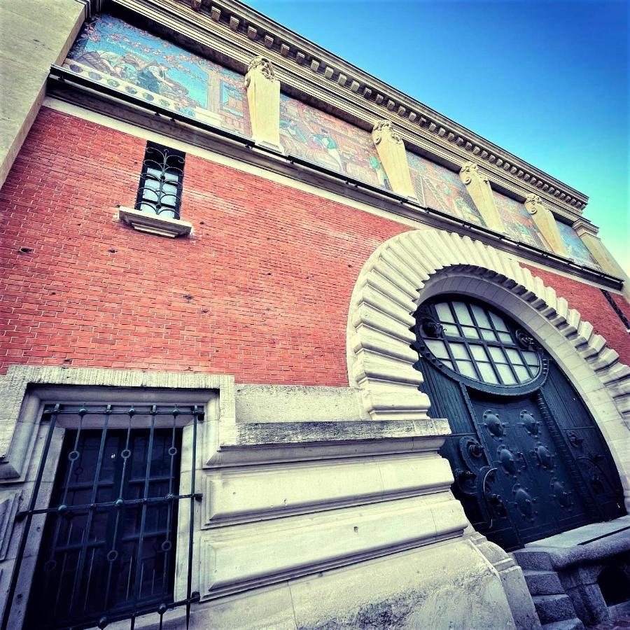 Charme De L'Ancien Pour Cet Appartement Entierement Renove Dans L'Hypercentre De Reims Exteriör bild