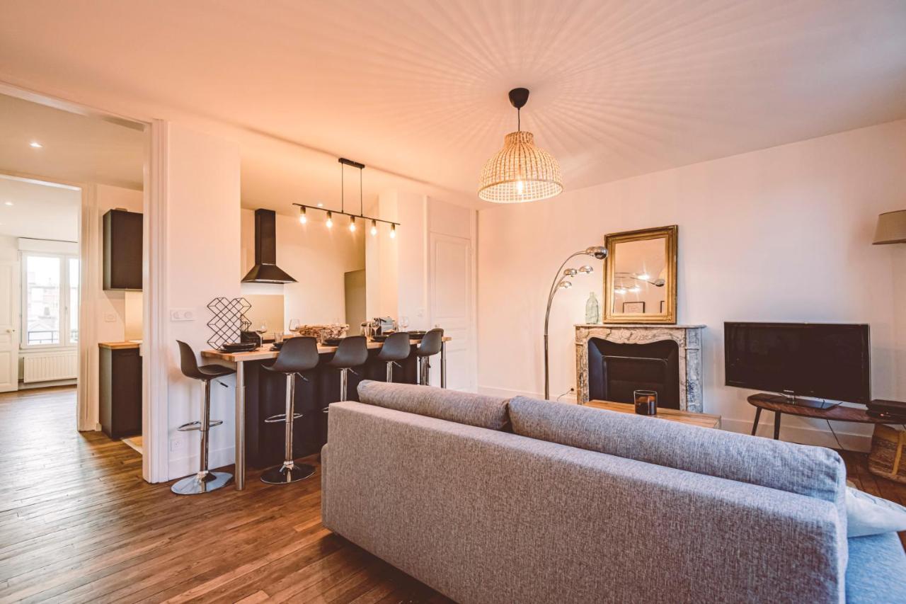Charme De L'Ancien Pour Cet Appartement Entierement Renove Dans L'Hypercentre De Reims Exteriör bild