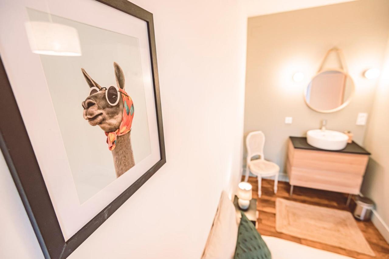 Charme De L'Ancien Pour Cet Appartement Entierement Renove Dans L'Hypercentre De Reims Exteriör bild