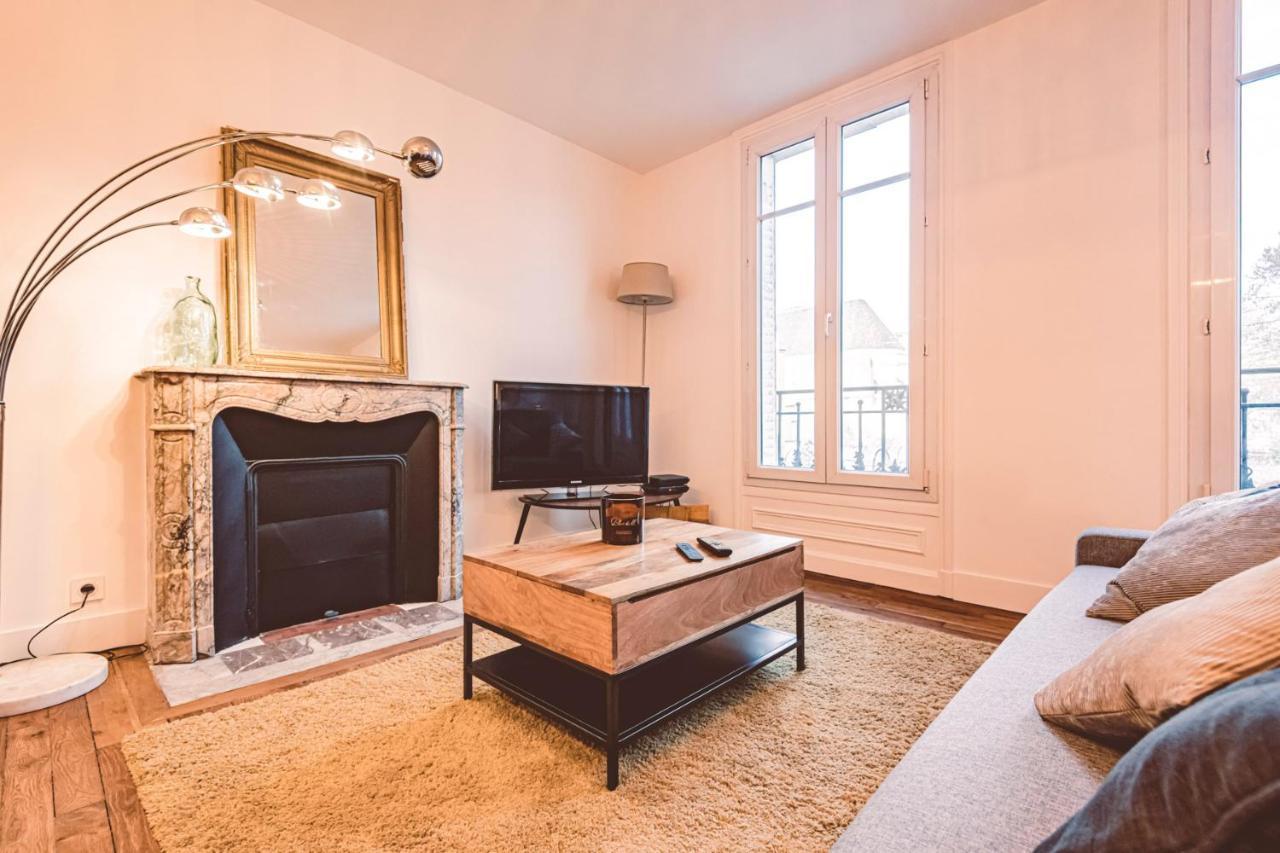 Charme De L'Ancien Pour Cet Appartement Entierement Renove Dans L'Hypercentre De Reims Exteriör bild