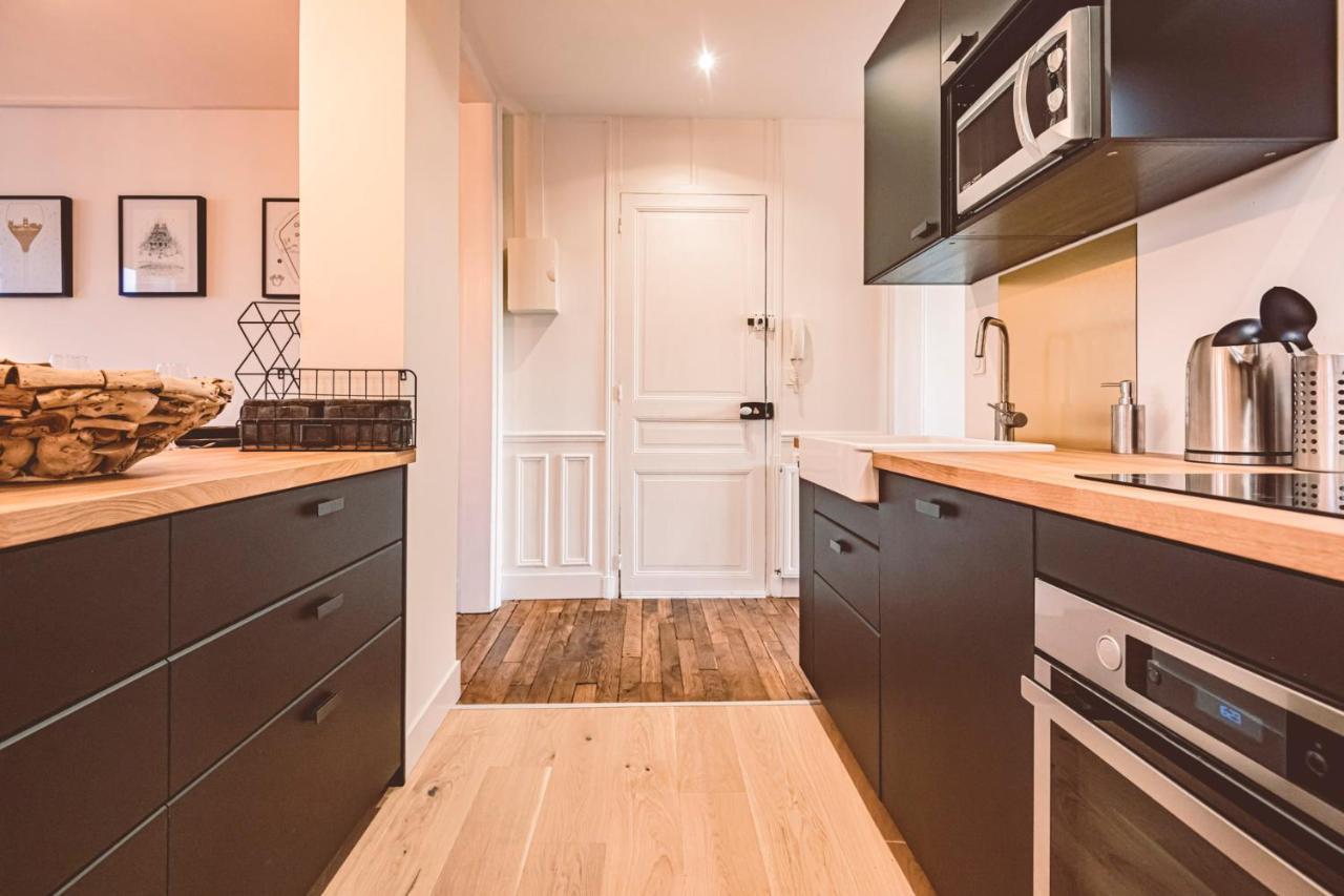 Charme De L'Ancien Pour Cet Appartement Entierement Renove Dans L'Hypercentre De Reims Exteriör bild